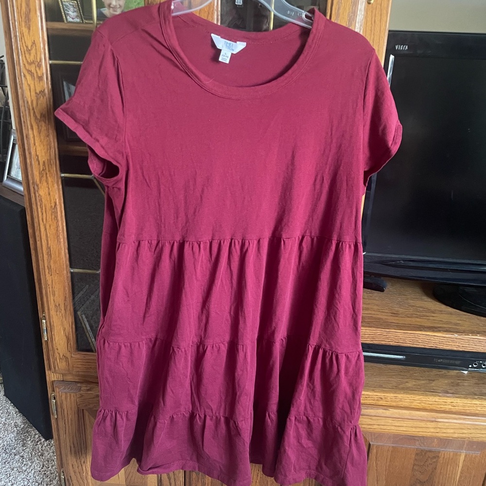 Time and Tru short sleeve, knee length, 2 pocket size large casual dress